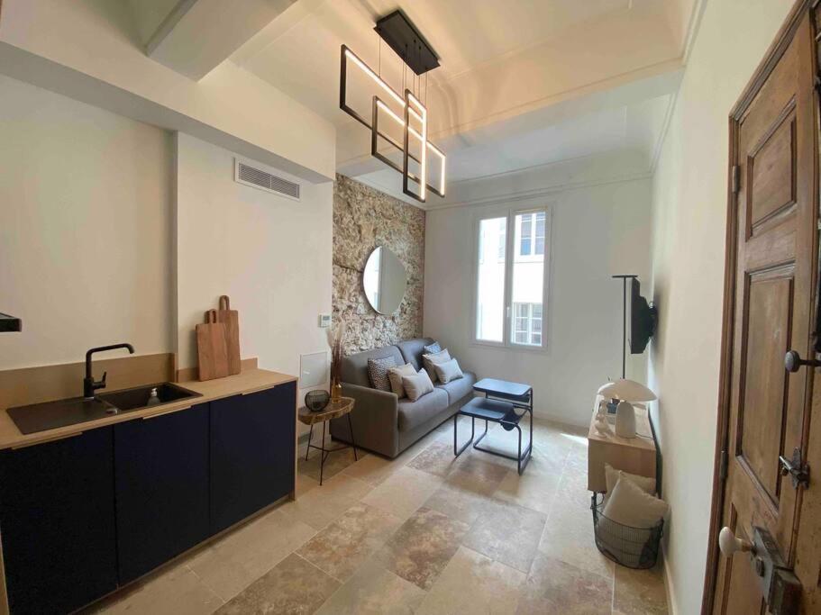 Au Coeur Du Viel Antibes - Cosy Appartement Dış mekan fotoğraf